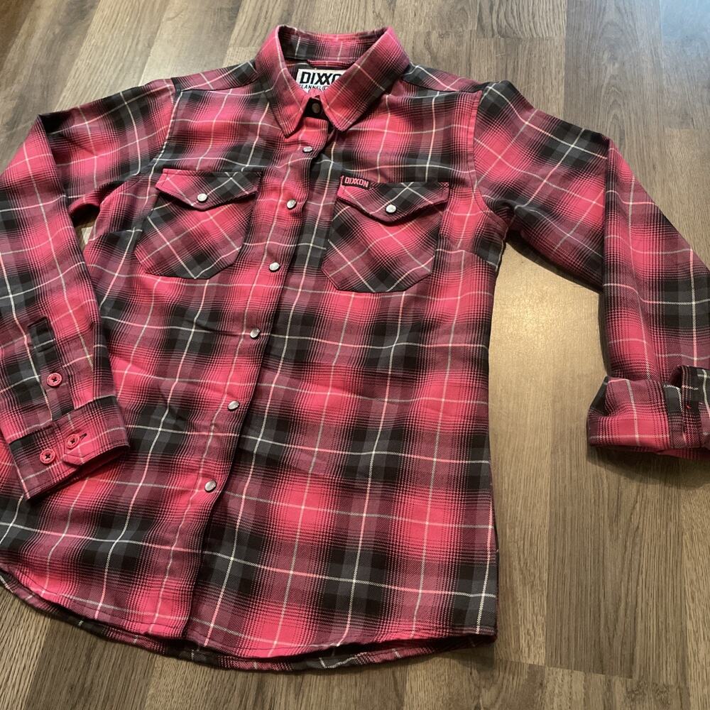 DIXXON Flannel Co. Women’s Medium “The Fighter” Pink Plaid Pearl Snap Shirt